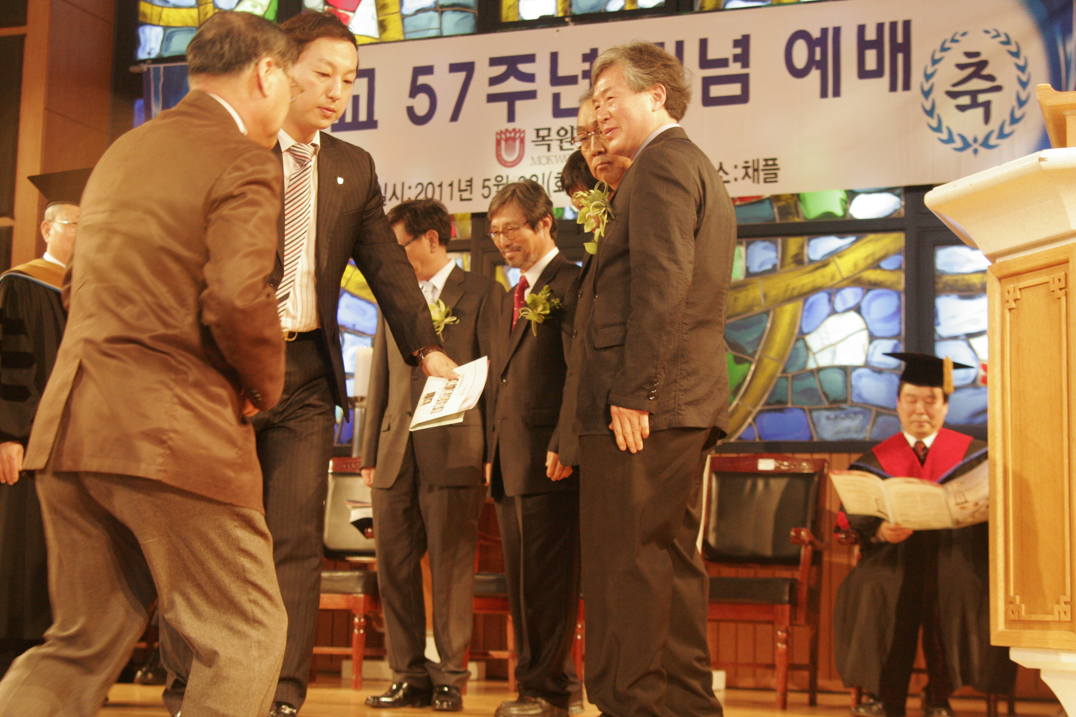 이왕기 교수님 근속 30주년 게시글의 3 번째 이미지