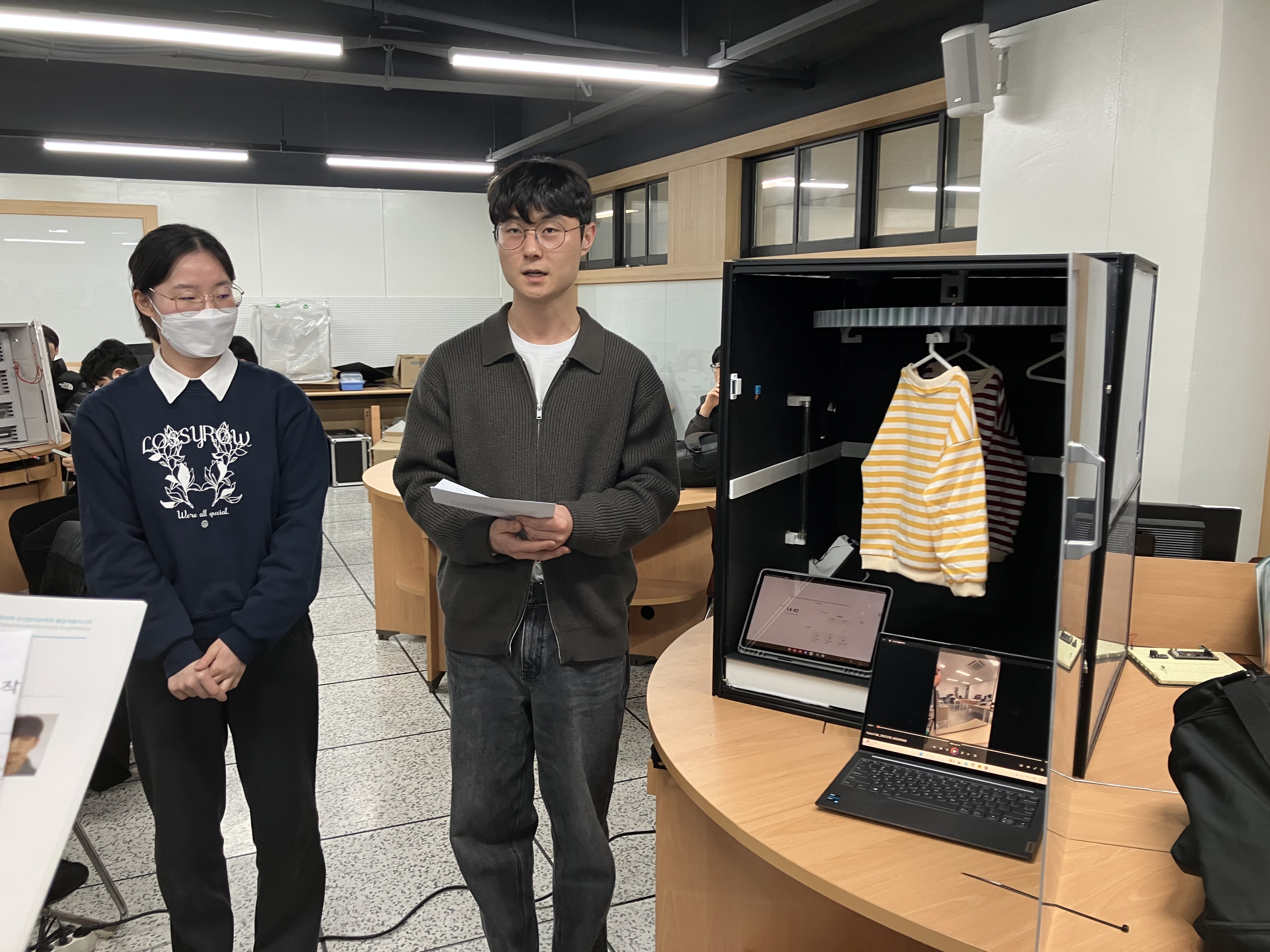 전기전자공학과 제35회 졸업작품전시회 개최 게시글의 2 번째 이미지