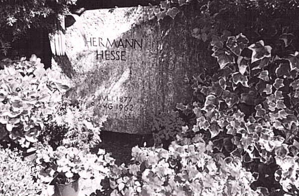 헤르만 헤세 묘지(Hermann Hesse Grave) 게시글의 1 번째 이미지