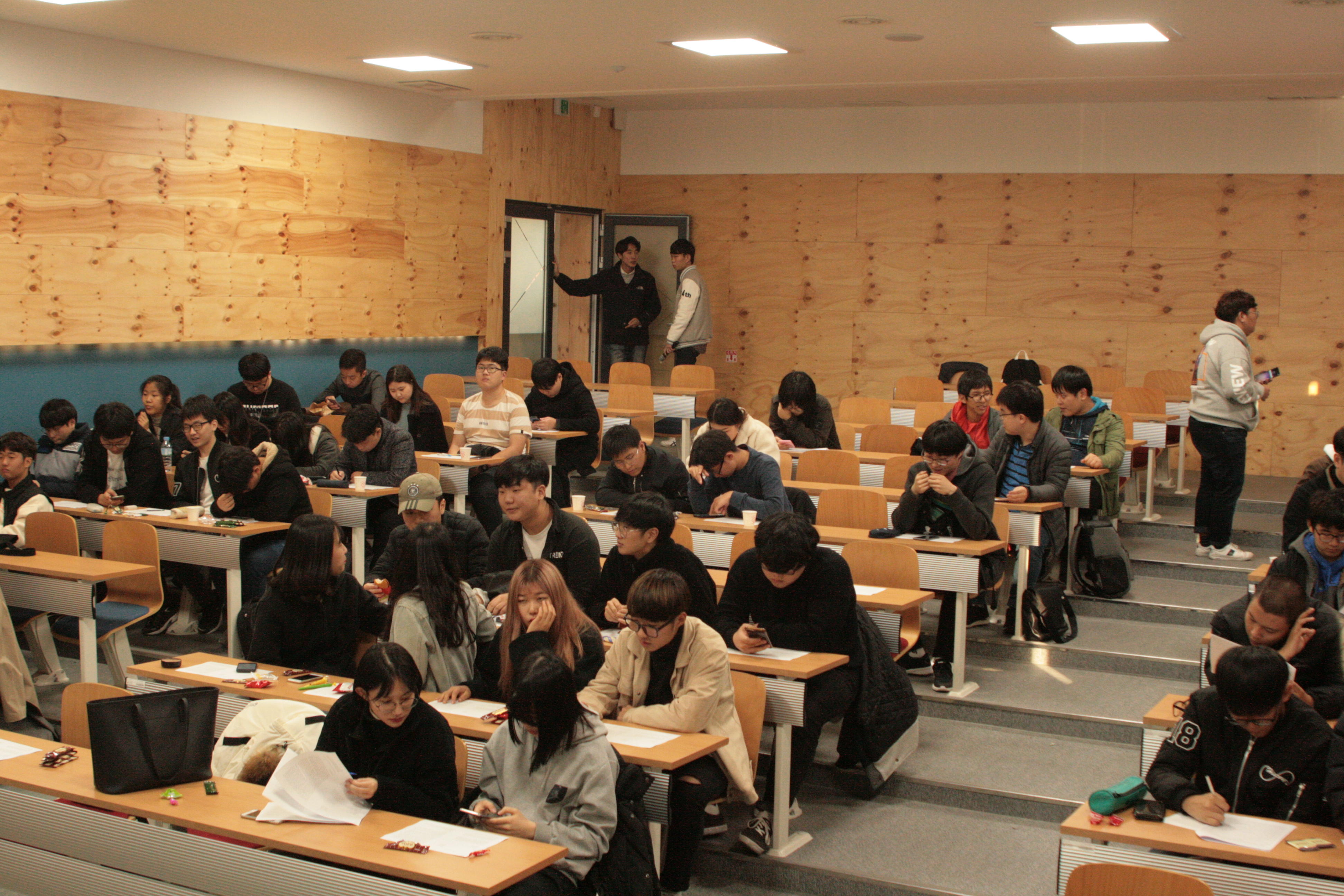 2018학년도 학술제 게시글의 2 번째 이미지
