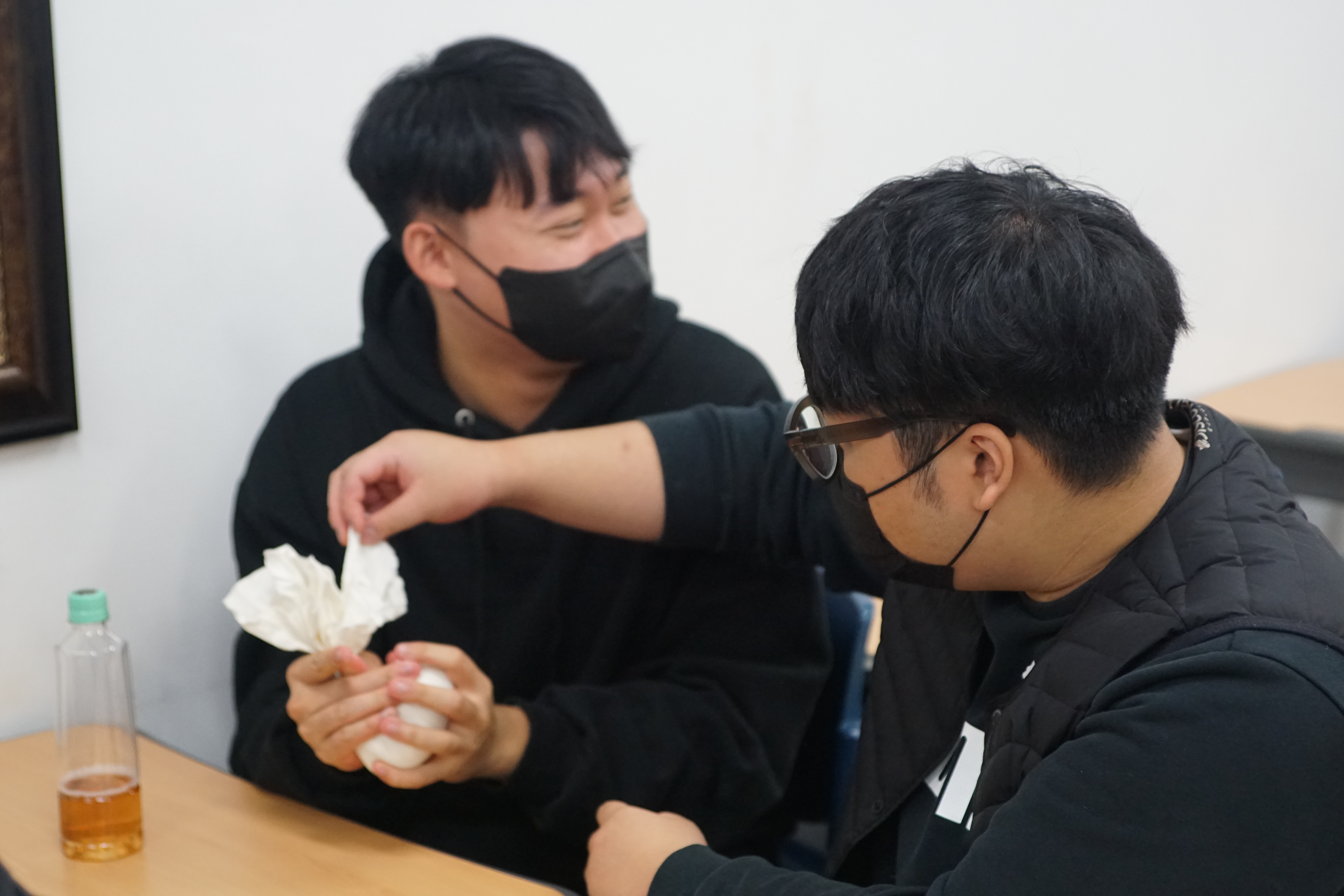 제 8회 역사학과 학술제 게시글의 10 번째 이미지