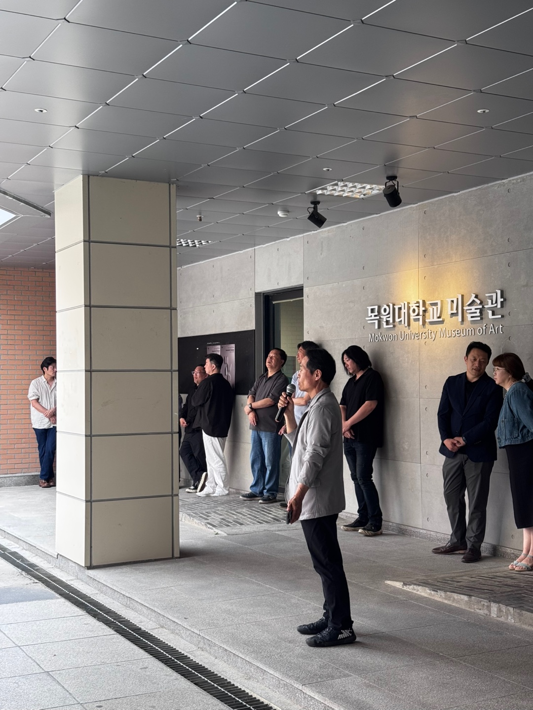 2025-1학기 산업디자인학과 과제전시회 게시글의 2 번째 이미지