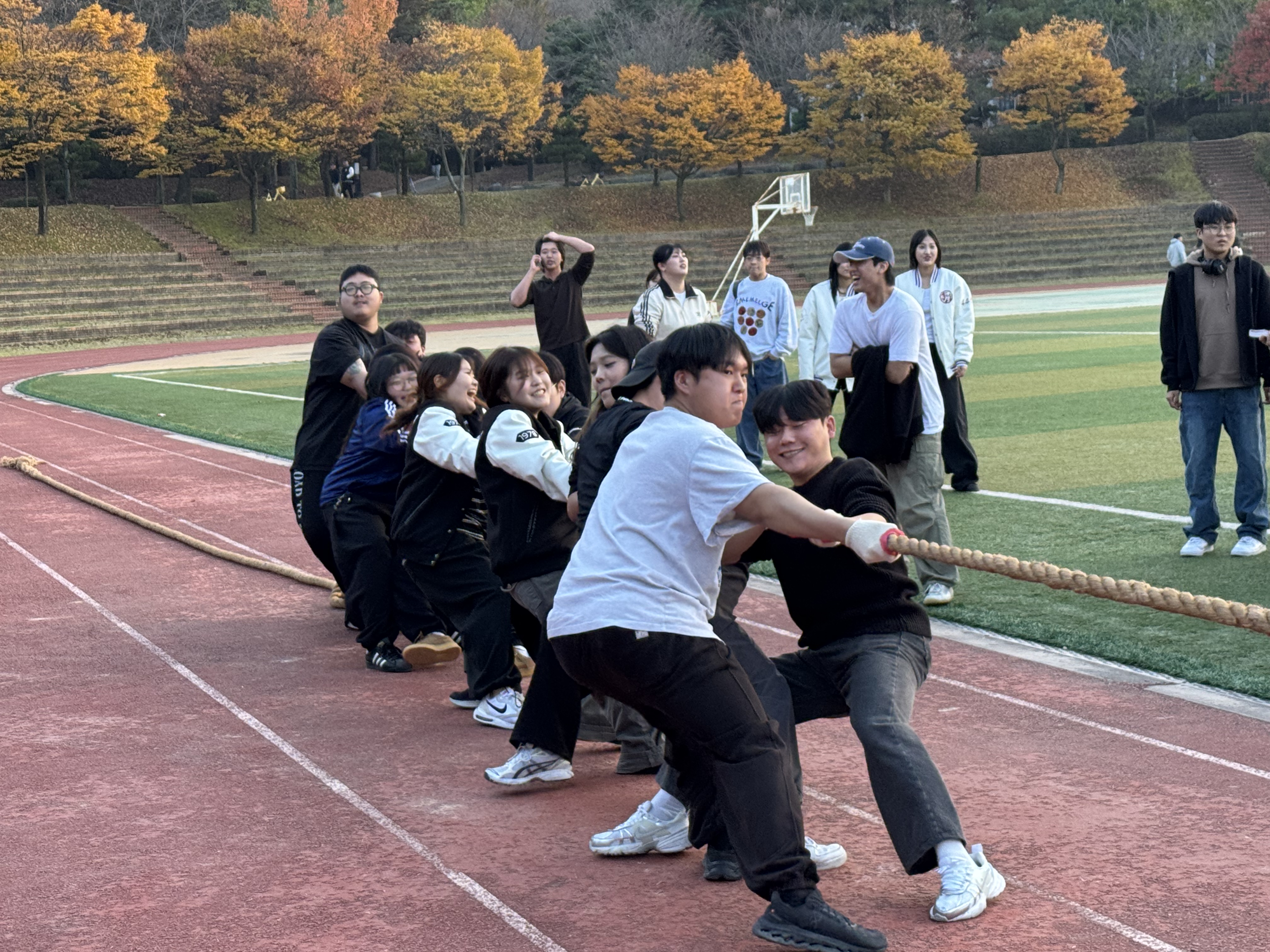 2025 미술·디자인대학 산업디자인학과 체육대회 게시글의 2 번째 이미지