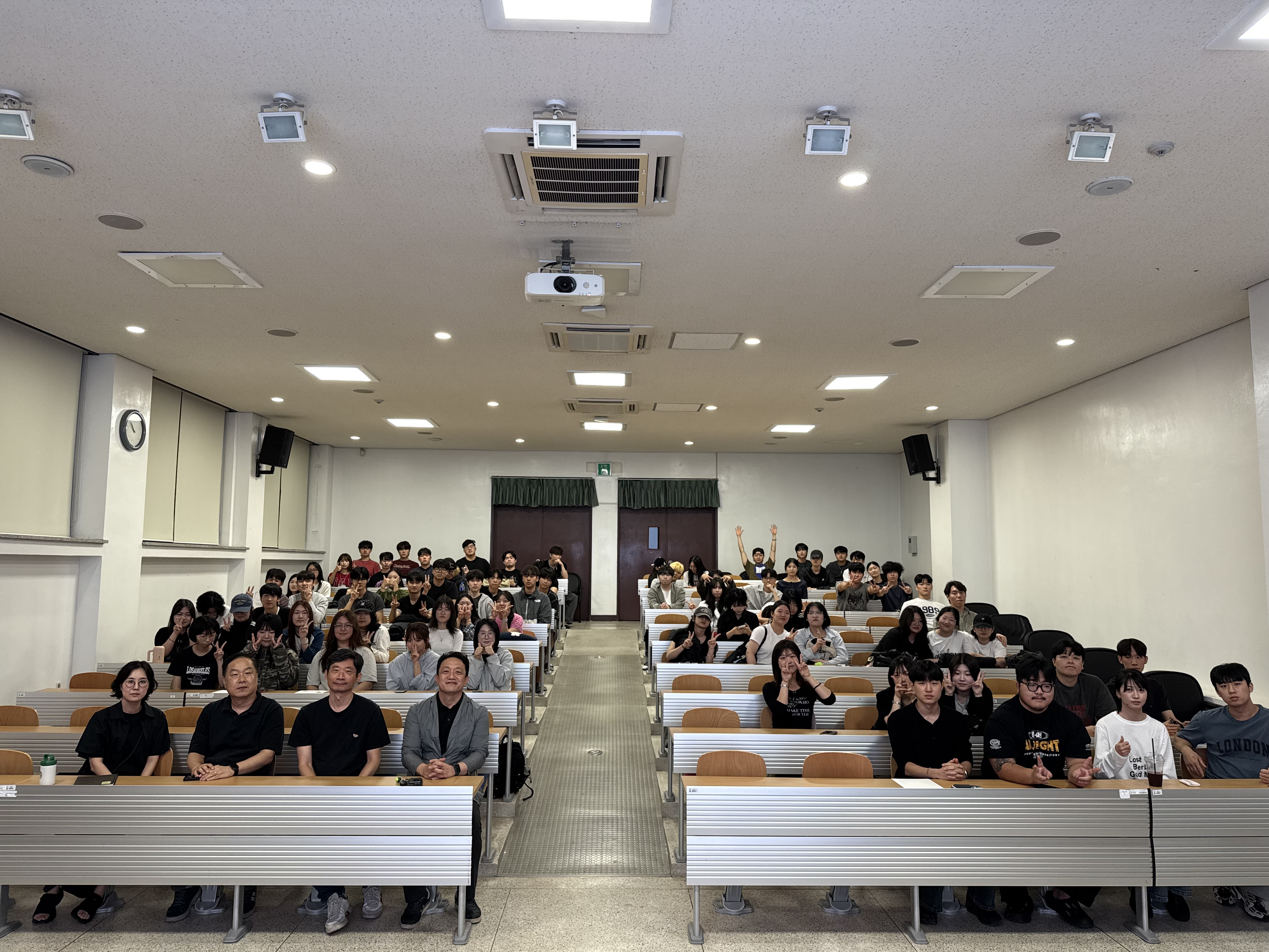 2026-2학기 산업디자인학과 개강총회 게시글의 1 번째 이미지