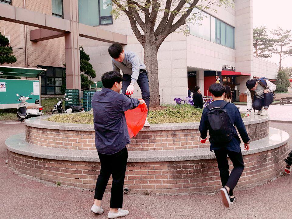 2018. 4. 16 교내 봉사활동 게시글의 7 번째 이미지