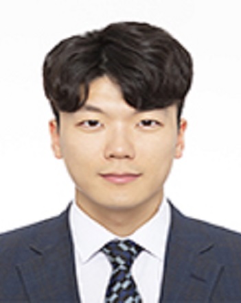 정찬균(10학번) 졸업생 사진